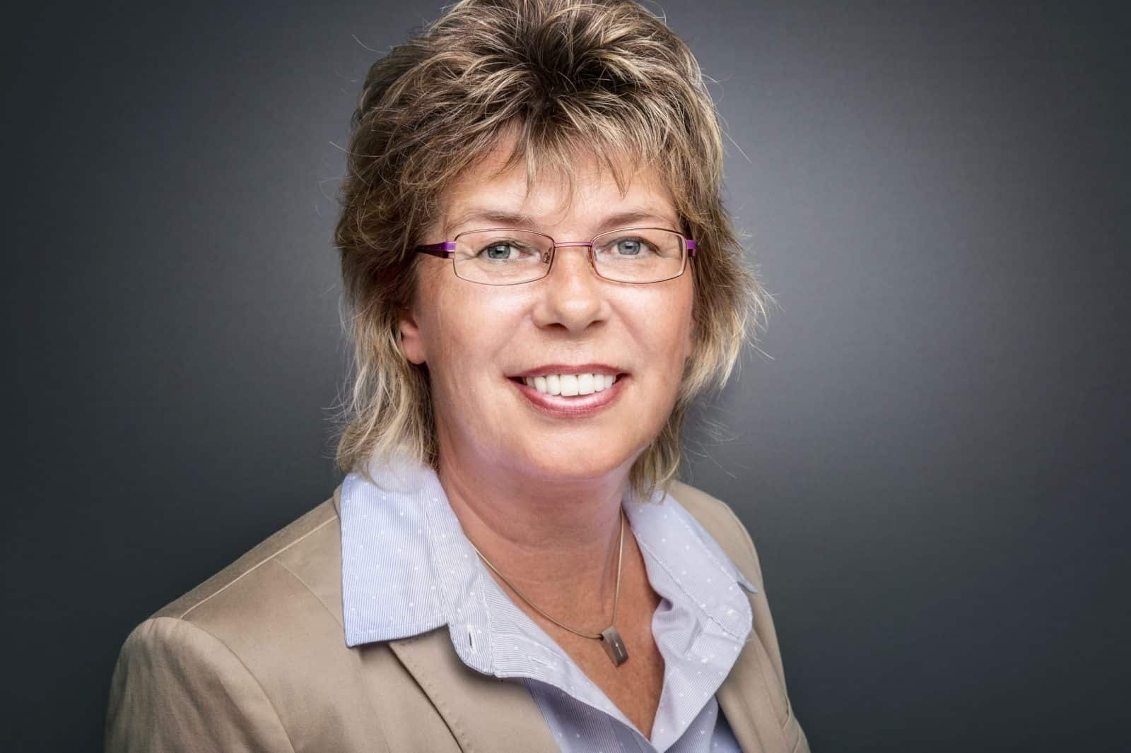 Angela Raab